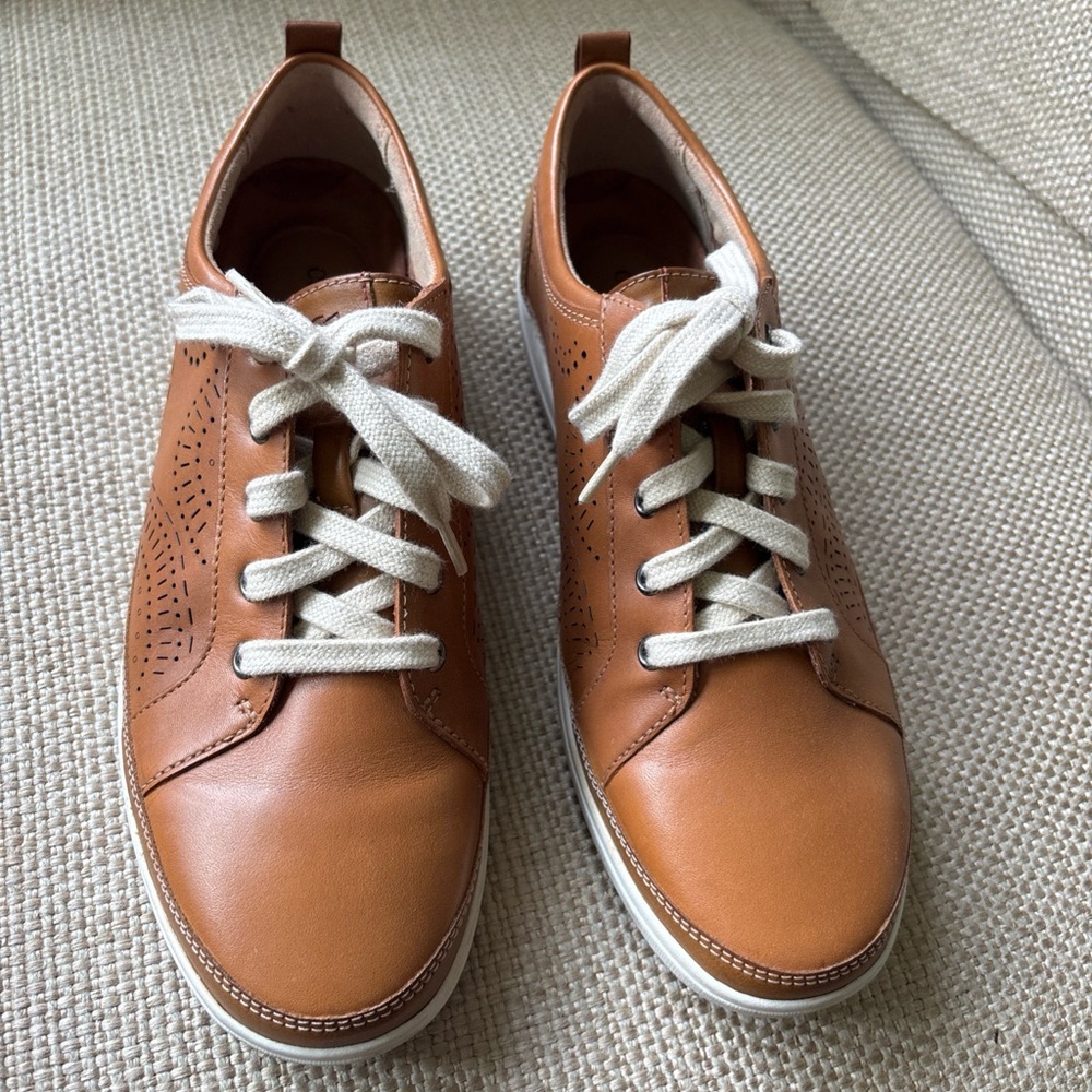 Cobb Hill Brown Leather Shoes Sneakers Sz 8.5 PERFECT Worn 1X - Picture 2 of 7